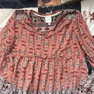 Knox Rose long sleeve light weight blouse